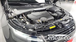 Land Rover Range Rover Evoque P250 Dynamic SE 2024 года из Южной Кореи