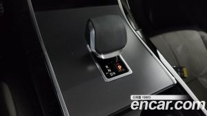 Land Rover Range Rover Evoque P250 Dynamic SE 2024 года из Южной Кореи