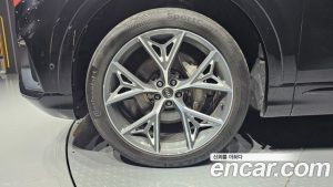 Audi Q8 50 TDI 4WD Premium 2023 года из Южной Кореи