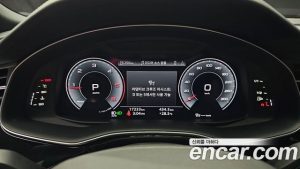 Audi Q8 50 TDI 4WD Premium 2023 года из Южной Кореи