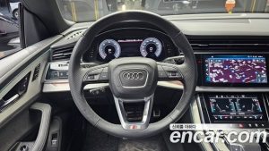 Audi Q8 50 TDI 4WD Premium 2023 года из Южной Кореи