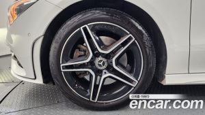 Mercedes-Benz CLA-Class CLA250 4MATIC 2023 года из Южной Кореи