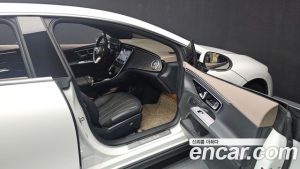 Mercedes-Benz EQE EQE300 2023 года из Южной Кореи