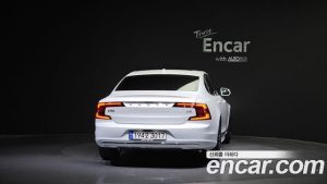 Volvo S90 B5 ULTIMATE Bright 2024 года из Южной Кореи