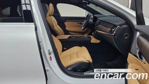 Volvo S90 B5 ULTIMATE Bright 2024 года из Южной Кореи
