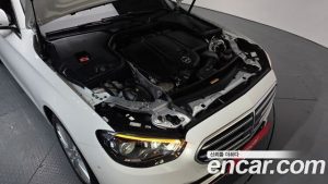 Mercedes-Benz E-Class E220d 4MATIC Exclusive 2023 года из Южной Кореи