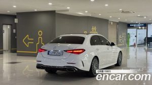 Mercedes-Benz C-Class C300 4MATIC AMG Line 2023 года из Южной Кореи