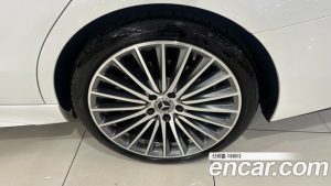 Mercedes-Benz C-Class C300 4MATIC AMG Line 2023 года из Южной Кореи