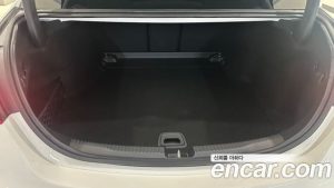 Mercedes-Benz C-Class C300 4MATIC AMG Line 2023 года из Южной Кореи
