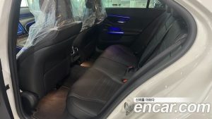 Mercedes-Benz C-Class C300 4MATIC AMG Line 2023 года из Южной Кореи