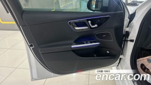 Mercedes-Benz C-Class C300 4MATIC AMG Line 2023 года из Южной Кореи