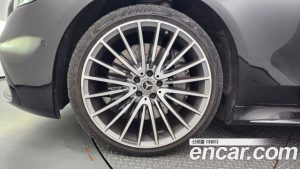 Mercedes-Benz S-Class S500L 4MATIC 2023 года из Южной Кореи