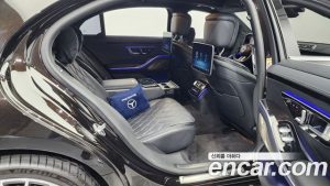 Mercedes-Benz S-Class S500L 4MATIC 2023 года из Южной Кореи