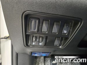 Renault-KoreaSamsung QM6 Quest 2.0 LPe Business 2WD 2024 года из Южной Кореи