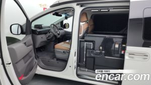 Hyundai Staria 2WD Camper 2024 года из Южной Кореи