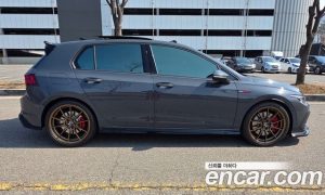 Volkswagen Golf 2.0 GTI 2024 года из Южной Кореи