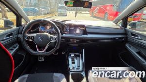 Volkswagen Golf 2.0 GTI 2024 года из Южной Кореи