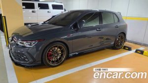 Volkswagen Golf 2.0 GTI 2024 года из Южной Кореи