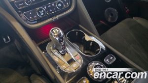 Bentley Bentayga 4.0 V8 S 2024 года из Южной Кореи