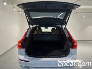 Volvo XC60 T8 Ultra Bright 2025 года из Южной Кореи