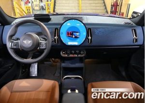 Mini Countryman ALL4 Favoured 2025 года из Южной Кореи