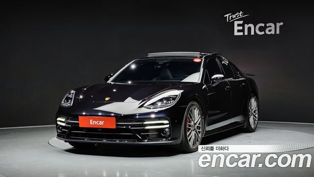 Porsche Panamera 4.0 GTS 2023 года из Кореи