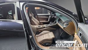 Porsche Panamera 4.0 GTS 2023 года из Южной Кореи