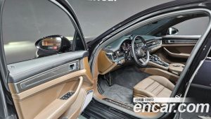 Porsche Panamera 4.0 GTS 2023 года из Южной Кореи