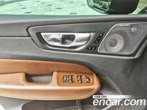 Volvo XC60 T8 ULTIMATE Bright 2023 года из Южной Кореи