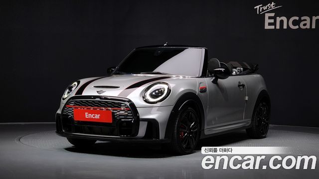 Mini Cooper Convertible JCW 2024 года из Кореи