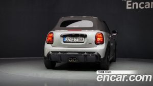Mini Cooper Convertible JCW 2024 года из Южной Кореи