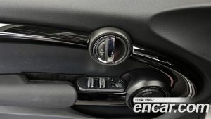 Mini Cooper Convertible JCW 2024 года из Южной Кореи