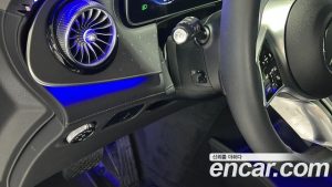 Mercedes-Benz EQE EQE350 4MATIC 2024 года из Южной Кореи