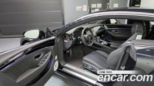 Bentley Continental 4.0 GT Azure 2023 года из Южной Кореи