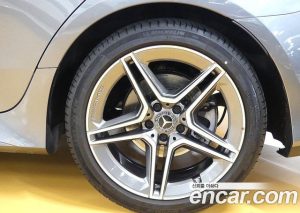 Mercedes-Benz CLS-Class CLS300d 4MATIC 2023 года из Южной Кореи