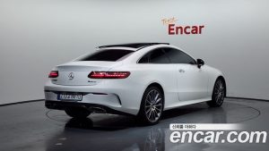Mercedes-Benz E-Class E450 4MATIC Coupe 2023 года из Южной Кореи