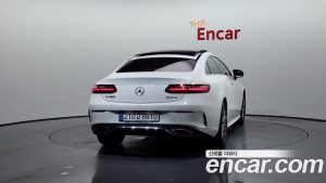 Mercedes-Benz E-Class E450 4MATIC Coupe 2023 года из Южной Кореи