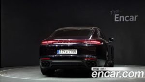 Porsche Panamera 4.0 GTS 2023 года из Южной Кореи