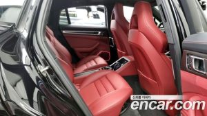 Porsche Panamera 4.0 GTS 2023 года из Южной Кореи