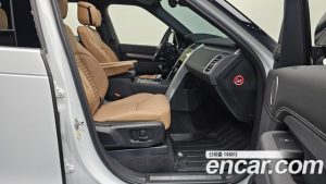 Land Rover Discovery P360 Dynamic HSE 2024 года из Южной Кореи