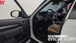 Land Rover Discovery P360 Dynamic HSE 2024 года из Южной Кореи