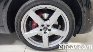 Audi SQ5 3.0 TFSI 4WD 2023 года из Южной Кореи