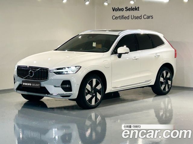 Volvo XC60 T8 Ultra Bright 2025 года из Кореи