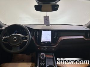 Volvo XC60 T8 Ultra Bright 2025 года из Южной Кореи