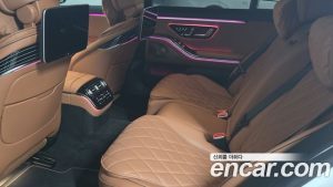 Mercedes-Benz S-Class S580L 4MATIC 2024 года из Южной Кореи