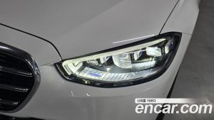 Mercedes-Benz S-Class S580L 4MATIC 2024 года из Южной Кореи