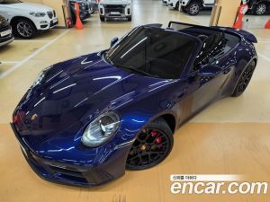 Porsche 911 CARRERA 4 GTS Cabriolet 2024 года из Южной Кореи