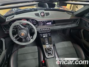 Porsche 911 CARRERA 4 GTS Cabriolet 2024 года из Южной Кореи