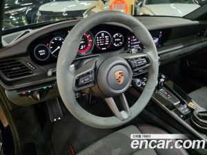 Porsche 911 CARRERA 4 GTS Cabriolet 2024 года из Южной Кореи
