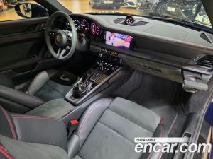 Porsche 911 CARRERA 4 GTS Cabriolet 2024 года из Южной Кореи